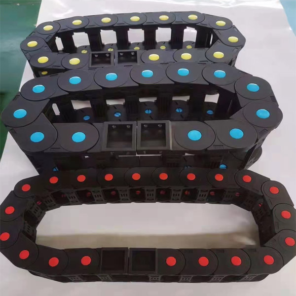 H40黃點(diǎn)加強(qiáng)型尼龍拖鏈